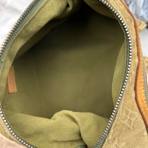 💚💚 RARE  RETIRED authentic Louis Vuitton LICHEN green denim, baggy pm - Picture 12 of 16